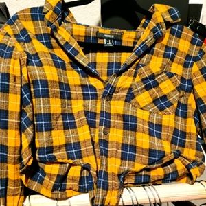 Long sleeved crop top shirt